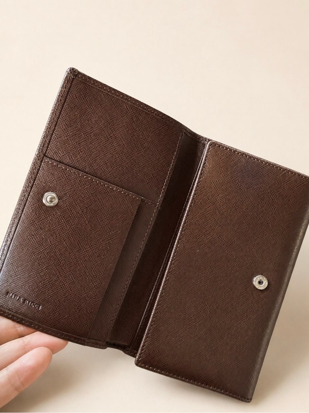 Nina Ricci LikeNew L’Air du Temps Dove Wallet. NWOT - Picture 5 of 8